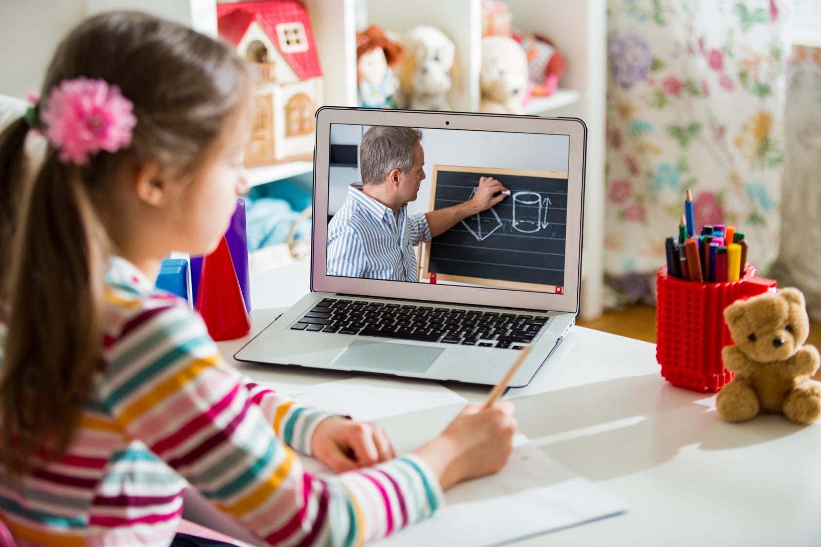 Live virtual elementary class with certified teachers in Arizona