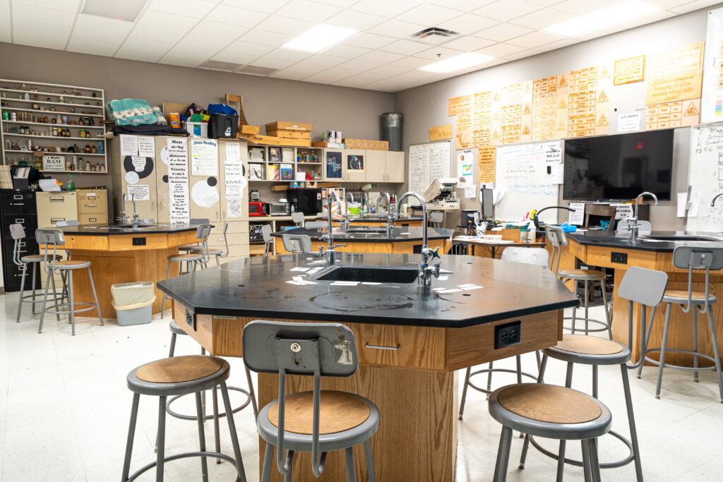 DUPRIZE Gilbert learning in Cottage classrooms through hands-on activities