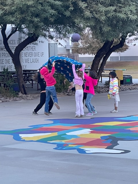 EDUPRIZE Gilbert students in small class STEM hands-on learning